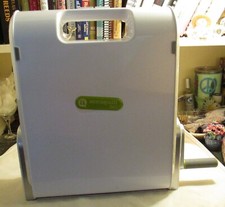 AccuQuilt GO! Cortador de tecido item 55100 - Totalmente testado e funciona fabulosamente - Excelente estado usado! comprar usado  Enviando para Brazil
