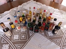 Collezione liquori mignon usato  Taranto