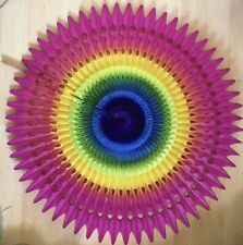 Roseta ventilador arco-íris espectro tecido papel favo de mel feita na Dinamarca 35” 89cm vintage comprar usado Roseta ventilador arco-íris espectro tecido papel favo de mel feita na Dinamarca 35” 89cm vintage comprar usado  Enviando para Brazil