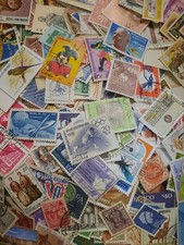 Lot 300 timbres d'occasion  Andouillé