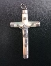 Ancien pendentif croix d'occasion  Lalinde