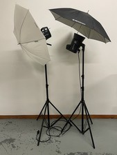 Kit de iluminación de estudio Elinchrom ELC 125 TTL x 2 con soportes y paraguas segunda mano  Embacar hacia Mexico