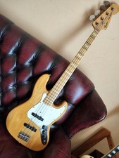 Baixo Fender Jazz 4 cordas elétrico natural comprar usado  Enviando para Brazil