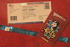 Katy Perry Ticket, Unopened Candy & Wristband Prismatic World Tour Memorabilia  comprar usado  Enviando para Brazil