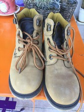 Chaussures montantes d'occasion  Béligneux