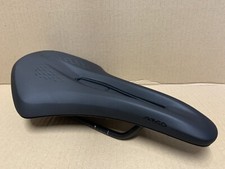 Selim de cascalho preto Fizik Terra Argo X5 comprar usado  Enviando para Brazil