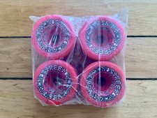 NOS 1980's Powell Peralta Skates Pink Bones Street Wheels 59mm 95a comprar usado  Enviando para Brazil