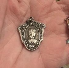 Virgin mary medal d'occasion  Villeneuve-d'Ascq-