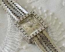 Mulheres muito finas escassas Patek Philippe ouro branco 18k e diamantes ref 3268/3 comprar usado  Enviando para Brazil