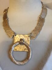 Collier métallique argenté d'occasion  Auch