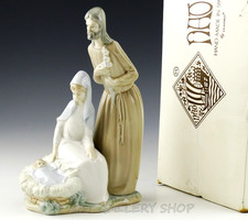 Nao lladro figurine for sale  Springfield