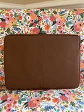 Mark And Graham Harvey Estojo de Couro para Laptop Avelã SEM MONO NOVO SEM ETIQUETAS OB LER Tamanho tw comprar usado  Enviando para Brazil