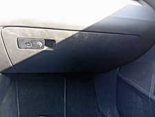 Cassetto portaoggetti passat usato Cassetto portaoggetti passat usato  Vigasio