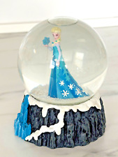 Vestido azul colecionável Disney Frozen ELSA Snow Water Globe Department 56 - 2015 comprar usado Vestido azul colecionável Disney Frozen ELSA Snow Water Globe Department 56 - 2015 comprar usado  Enviando para Brazil