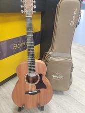 Taylor mini chitarra usato  Spedire a Italy