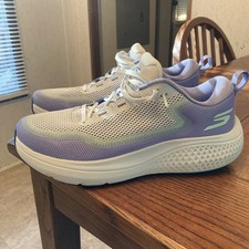 Tênis esportivo feminino Skechers Go Run Supersonic Max 9.5 comprar usado  Enviando para Brazil