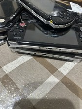 Sony PSP 2004 o PSP 3004 - per pezzi di ricambio (leggere descrizione) na sprzedaż Sony PSP 2004 o PSP 3004 - per pezzi di ricambio (leggere descrizione) na sprzedaż  Wysyłka do Poland