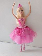 Barbie ballerine magique d'occasion  Pommeuse
