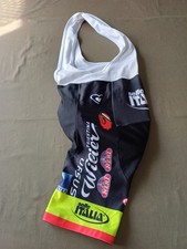 Pantaloncino salopette bib usato Pantaloncino salopette bib usato  Paolisi