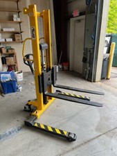 Lightly used vestil for sale  Wentzville