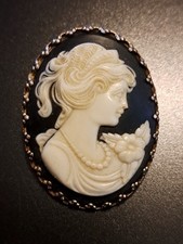 Broche ancienne vintage d'occasion Broche ancienne vintage d'occasion  Maubert-Fontaine