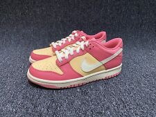 Nike Dunk Low GS Niñas Zapatos EE. UU. 5Y Reino Unido 4.5 Mujeres 6.5 Nuevas Tenis Fresa Melocotón segunda mano  Embacar hacia Argentina