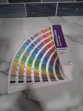Guia de Fórmula Pantone SÓLIDO SEM REVESTIMENTO comprar usado  Enviando para Brazil