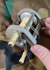 Molinete de pesca Ocean City 1591 vintage cinza feito na Filadélfia Pa, usado comprar usado  Enviando para Brazil