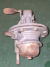 Peugeot 204 pompe d'occasion  Ciry-le-Noble