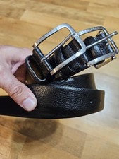 Cinto de couro preto masculino Hugo Boss NOVO EM FOLHA UWE comprar usado Cinto de couro preto masculino Hugo Boss NOVO EM FOLHA UWE comprar usado  Enviando para Brazil