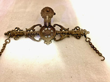 Usado, Estabilizador perfurado antigo de metal fundido em relevo para lâmpada de biblioteca - #4727 comprar usado Usado, Estabilizador perfurado antigo de metal fundido em relevo para lâmpada de biblioteca - #4727 comprar usado  Enviando para Brazil