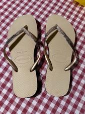 Chinelos femininos Havaianas glitter dourado EUA 7/8 novos com etiqueta comprar usado  Enviando para Brazil