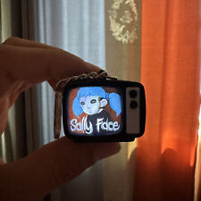 Chaveiro Sally Face mini TV som iluminado mochila charme presente comprar usado  Enviando para Brazil