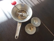 Presse purée métal d'occasion  Louvres