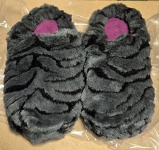New totes slippers for sale  LINCOLN