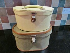 Vintage vanity cases for sale  READING