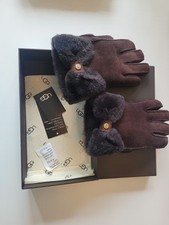 Ugg bow shorty for sale Ugg bow shorty for sale  BENFLEET