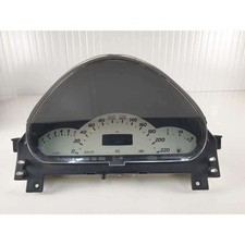 Quadro strumenti contachilomet usato Quadro strumenti contachilomet usato  Mineo