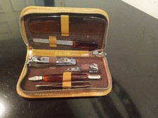 Kit/caixa de manicure masculina ROYAL VINTAGE, original dos anos 1960. Áustria/Coreia. ESTADO PERFEITO BOM comprar usado Kit/caixa de manicure masculina ROYAL VINTAGE, original dos anos 1960. Áustria/Coreia. ESTADO PERFEITO BOM comprar usado  Enviando para Brazil