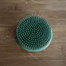 Sapo porta-flores vintage de metal verde 3" comprar usado Sapo porta-flores vintage de metal verde 3" comprar usado  Enviando para Brazil