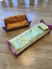 Conjunto de cama e sofá-cama de madeira maciça para bonecas KidKraft comprar usado  Enviando para Brazil