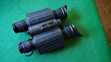 Night vision binoculars usato  Roma