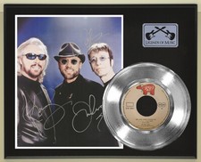 Placa de madeira Bee Gees "New York" reprodução assinada disco prata exibição comprar usado  Enviando para Brazil