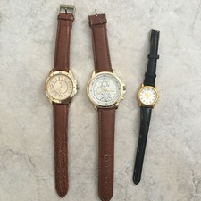 Conjunto de três relógios de pulso (muito bom, precisa de substituição da bateria) Mondaine, Bt comprar usado  Enviando para Brazil