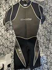 Traje corto húmedo Dive N Surf color negro y gris para hombre talla PEQUEÑO 3/2 MM cremallera trasera segunda mano  Embacar hacia Argentina