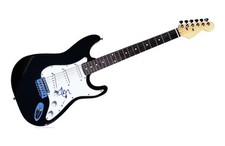 Guitarra elétrica assinada por Steve Stevens Kings of Chaos com certificado autógrafo BG1 comprar usado  Enviando para Brazil