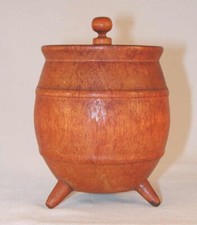 Barril de madeira oco e virado vintage três pés e tampa com acabamento central comprar usado  Enviando para Brazil