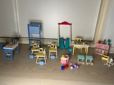 2 juegos de Barbie para el aula: jardín de infantes y escuela secundaria  segunda mano  Embacar hacia Mexico