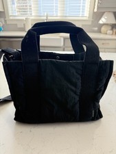 Usado, Bolsa tote Lululemon BOXY MINI 4,5L PRETA alça de ombro removível em excelente estado usado comprar usado Usado, Bolsa tote Lululemon BOXY MINI 4,5L PRETA alça de ombro removível em excelente estado usado comprar usado  Enviando para Brazil