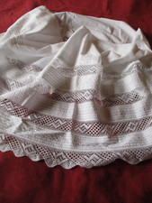 Hand embroidered linen d'occasion  Expédié en Belgium